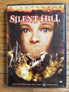Silent Hill Movie DVD 2006 Widescreen - Horror / Video Game Movie